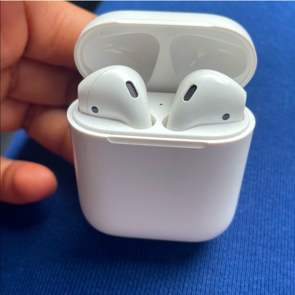 Apple air pods series 2